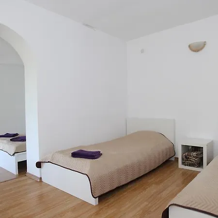 Slanchevata Kashta كروشونا