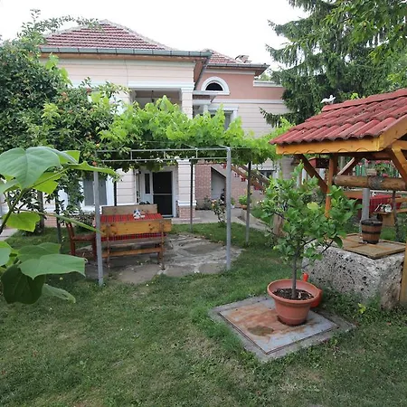 Slanchevata Kashta بيت ضيافة *